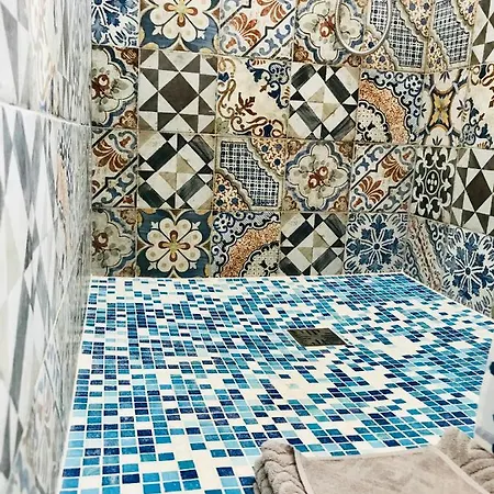 Mare & Scogli Полиньяно-а-Маре